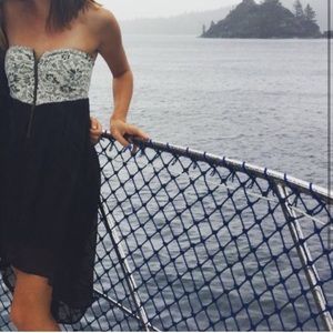 Cream+Black Strapless Dress